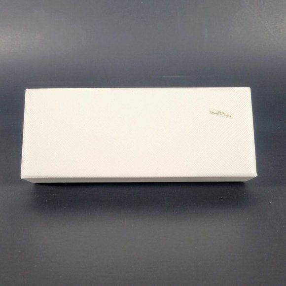 Ann Taylor Off White / Ivory Magnetic Glasses Hard Case | Silver Name Logo - Picture 5 of 12